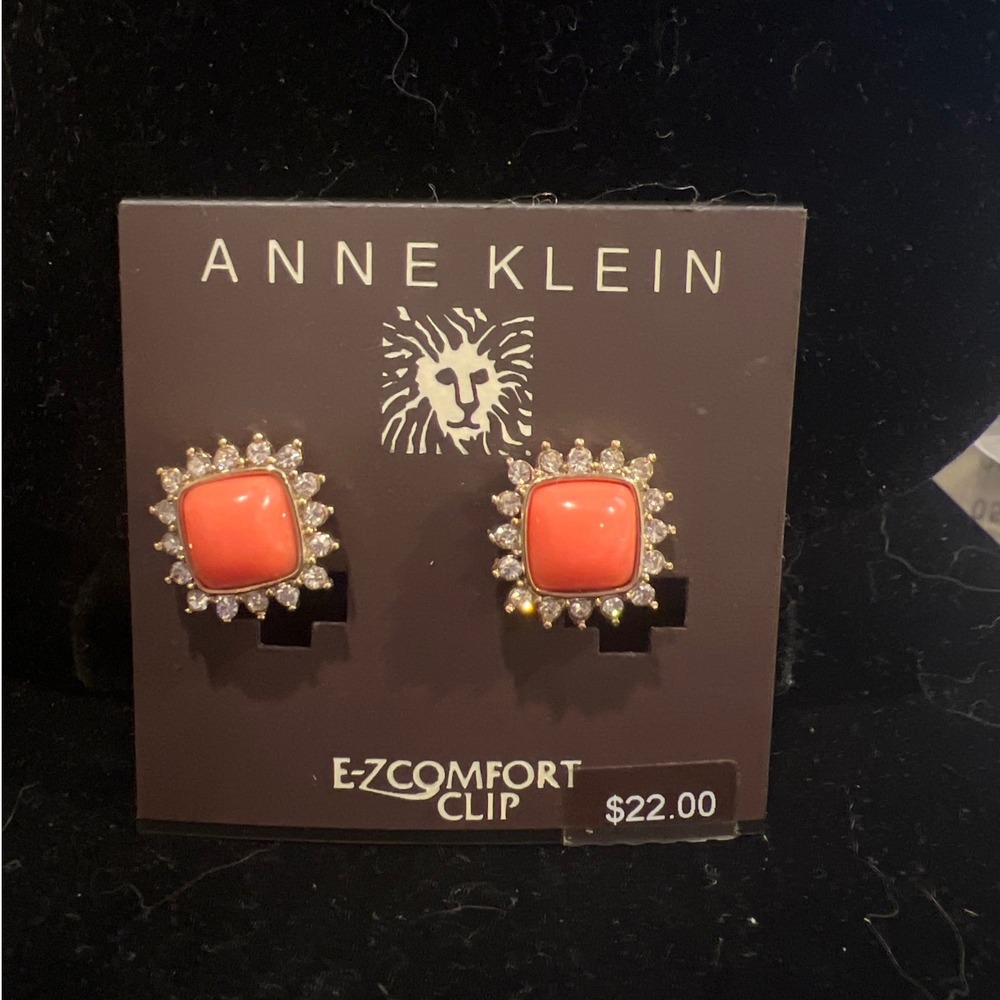 Anne Klein Vtg Style Coral Square Crystal Halo E-Z Comfort Clip Earrings Gold‎